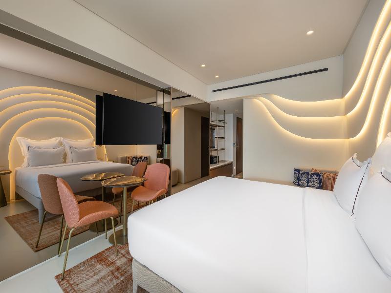 Isla Brown Corinthia Resort & Spa, Curio Collect image