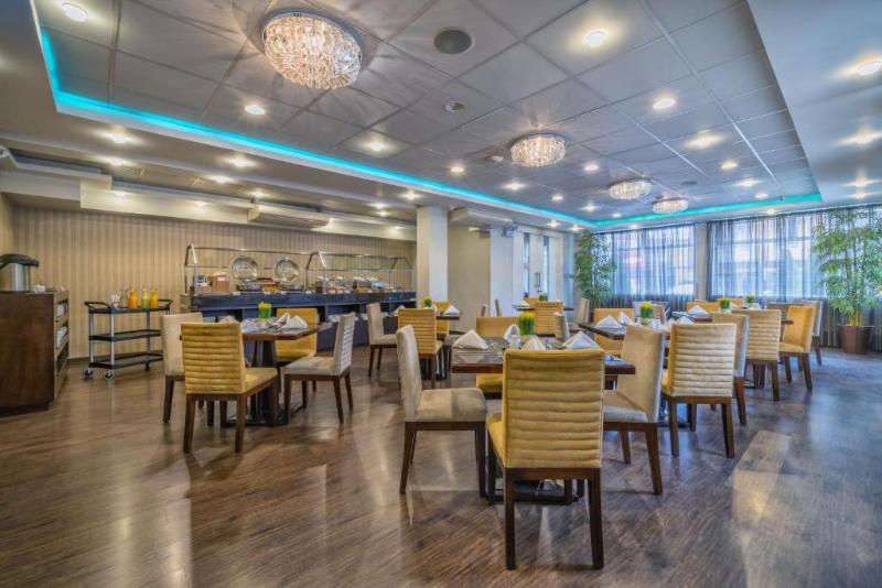 Hotel Limaq image
