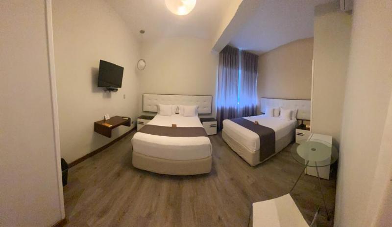 Hotel Limaq image