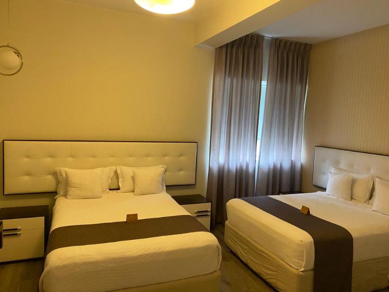 Hotel Limaq image