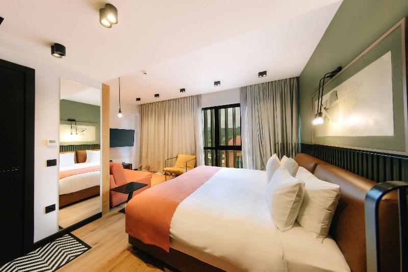 Hotel 21 image