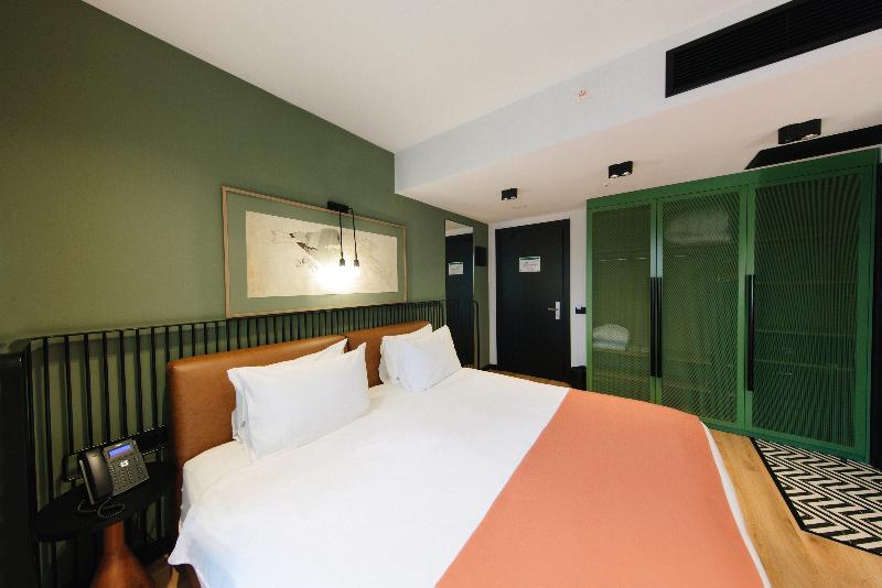 Hotel 21 image