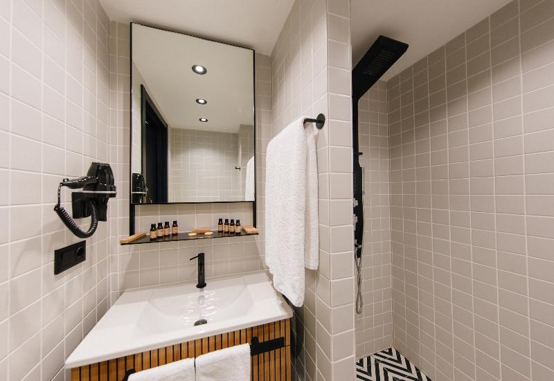Hotel 21 image