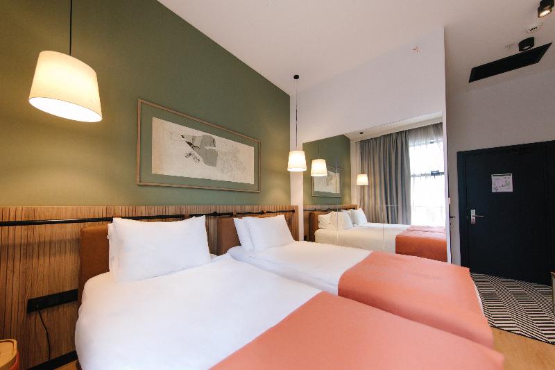 Hotel 21 image
