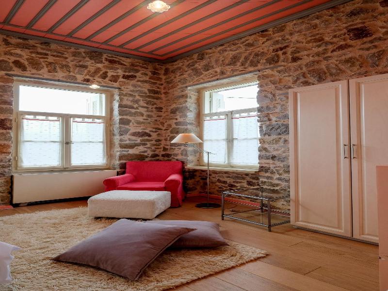 Kiriaki Guesthouse & Suites image