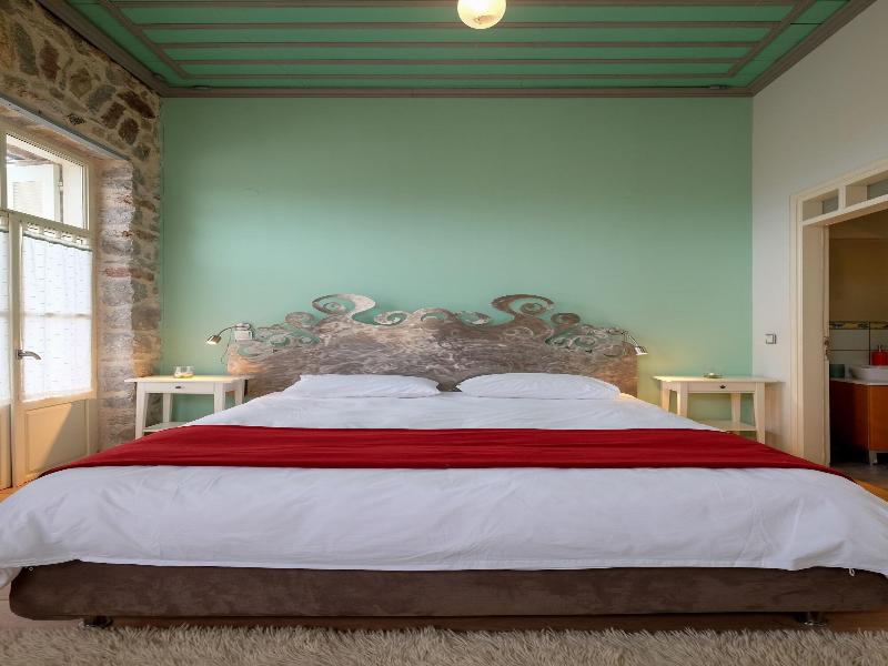 Kiriaki Guesthouse & Suites image