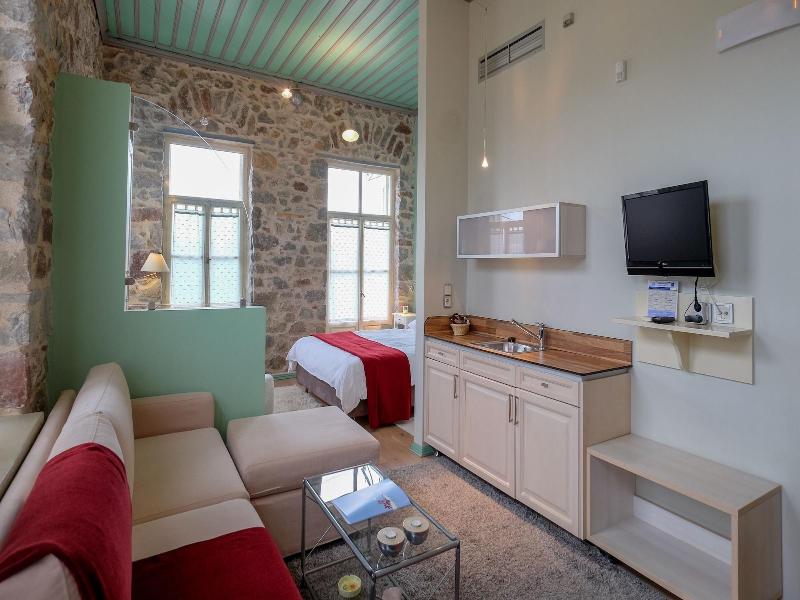 Kiriaki Guesthouse & Suites image