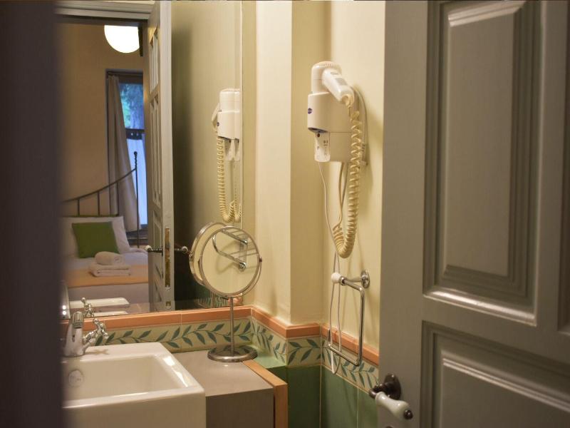 Kiriaki Guesthouse & Suites image