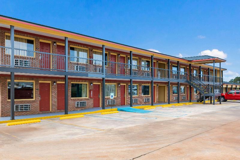 Econo Lodge image
