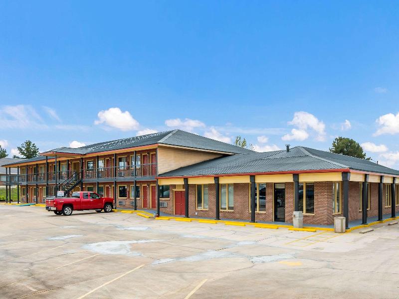 Econo Lodge image