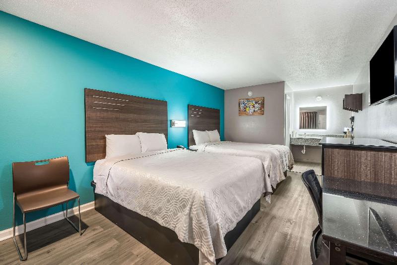 Econo Lodge image