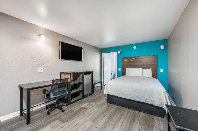 Econo Lodge image 6