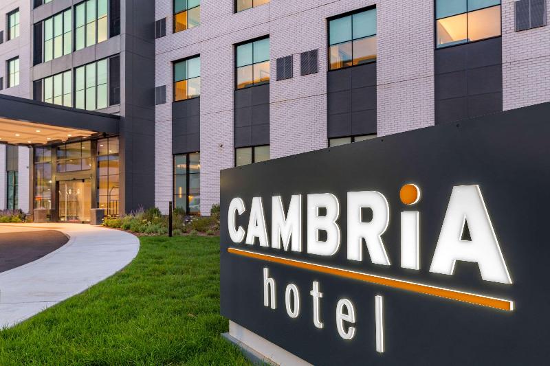 Cambria Hotel New Haven University Area image