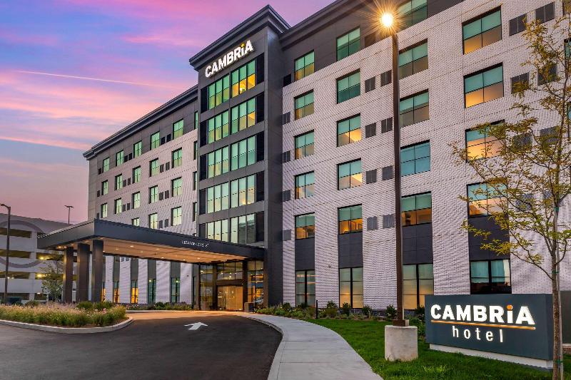 Cambria Hotel New Haven University Area image