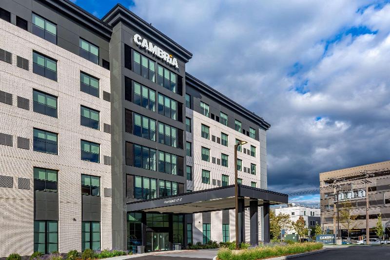 Cambria Hotel New Haven University Area image