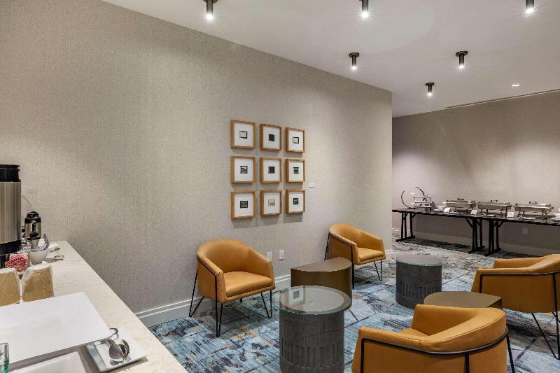 Cambria Hotel New Haven University Area image