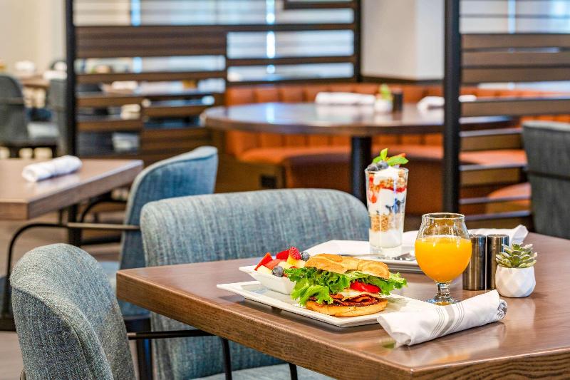 Cambria Hotel New Haven University Area image