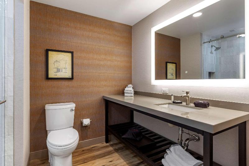 Cambria Hotel New Haven University Area image
