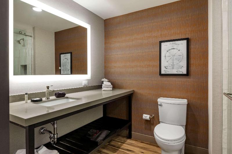 Cambria Hotel New Haven University Area image
