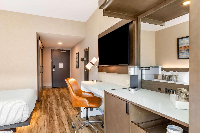 Cambria Hotel New Haven University Area image