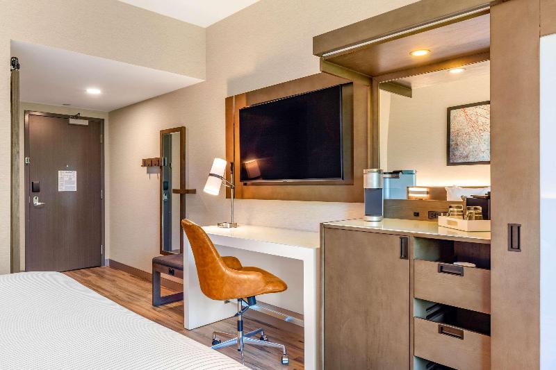 Cambria Hotel New Haven University Area image