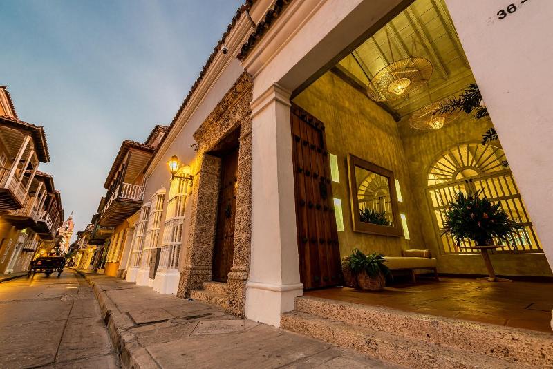 Moet Casa Heredia image