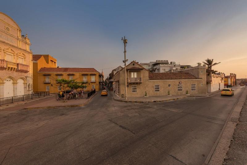 Moet Casa Heredia image