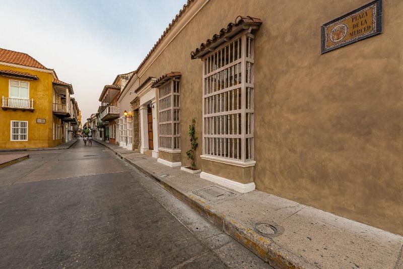 Moet Casa Heredia image