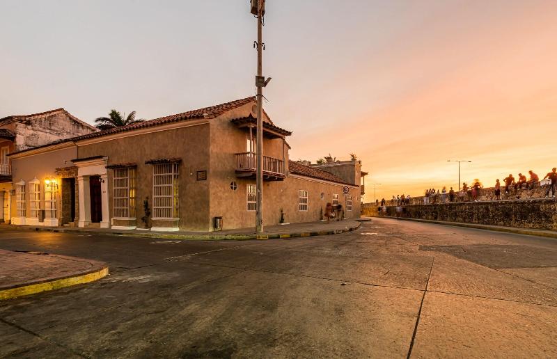 Moet Casa Heredia image
