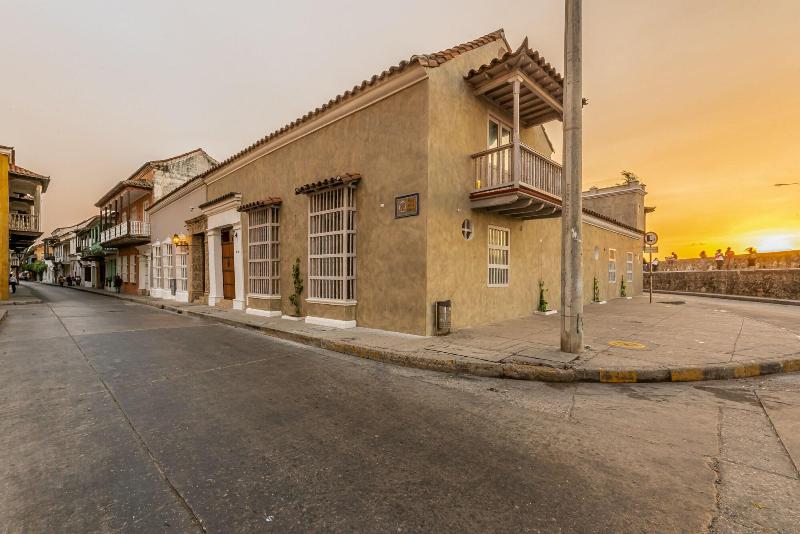 Moet Casa Heredia image
