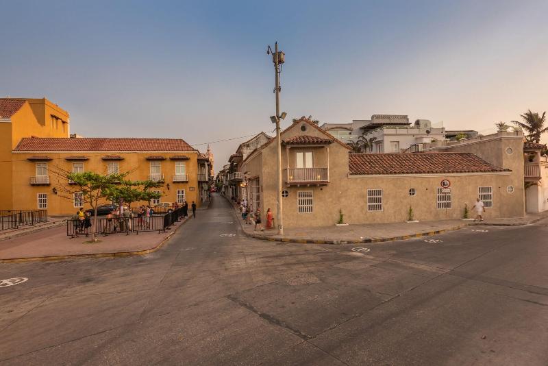 Moet Casa Heredia image
