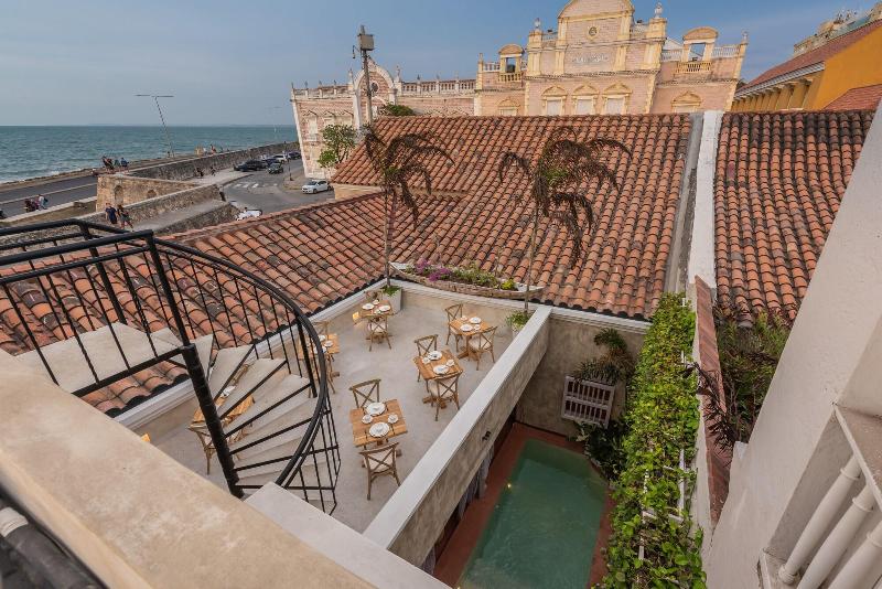 Moet Casa Heredia image