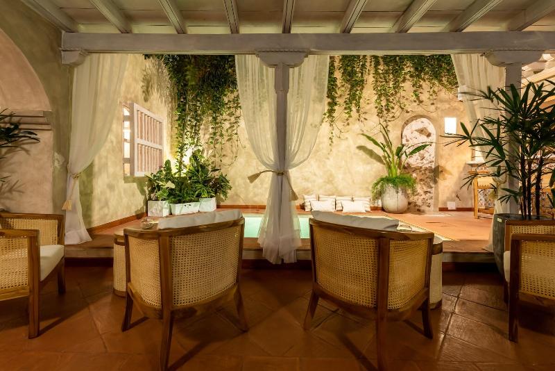 Moet Casa Heredia image