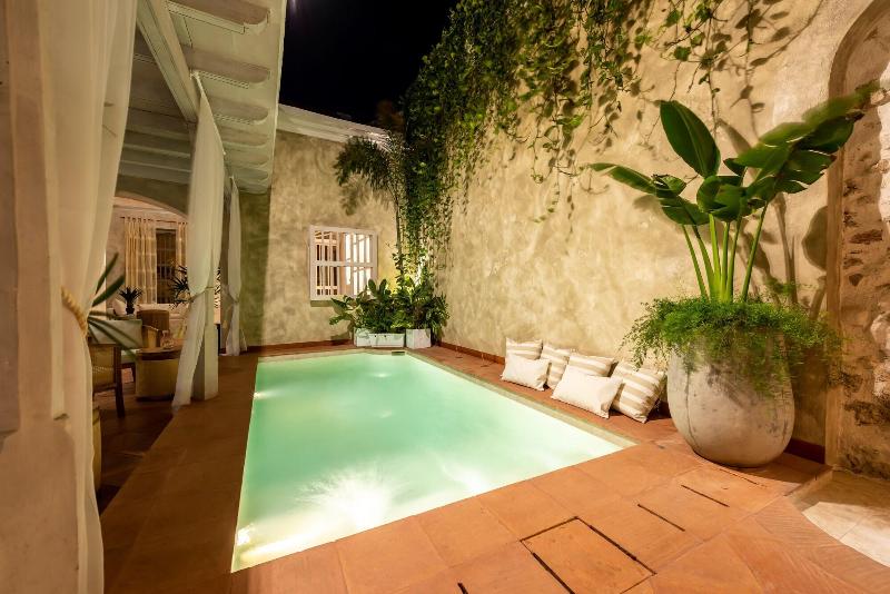 Moet Casa Heredia image