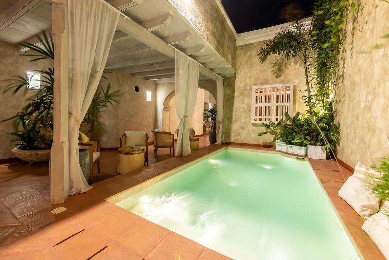 Moet Casa Heredia image