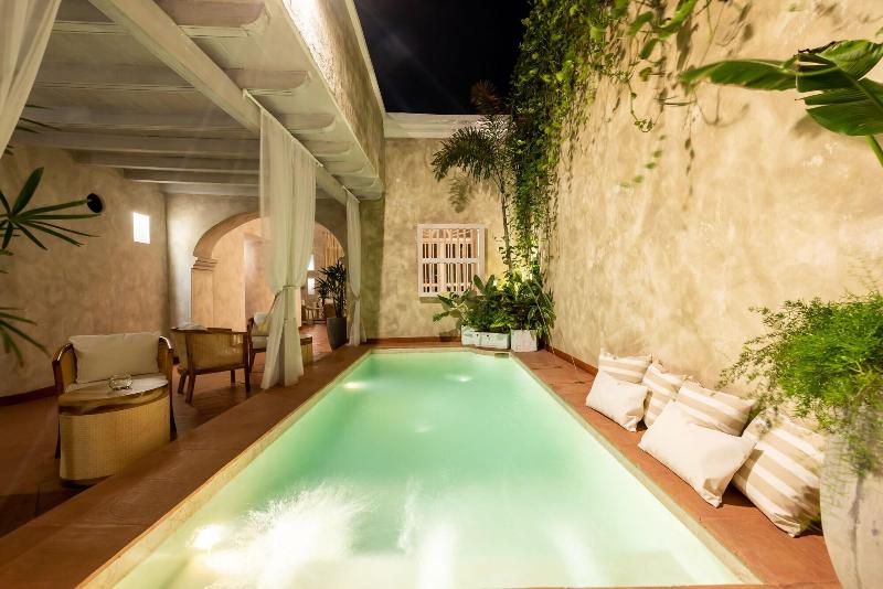 Moet Casa Heredia image