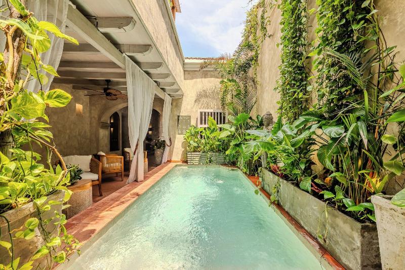 Moet Casa Heredia image