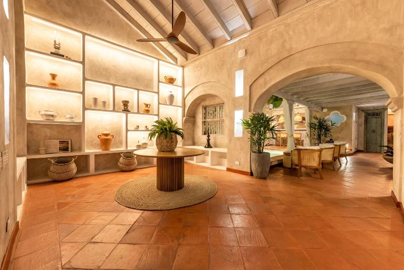 Moet Casa Heredia image