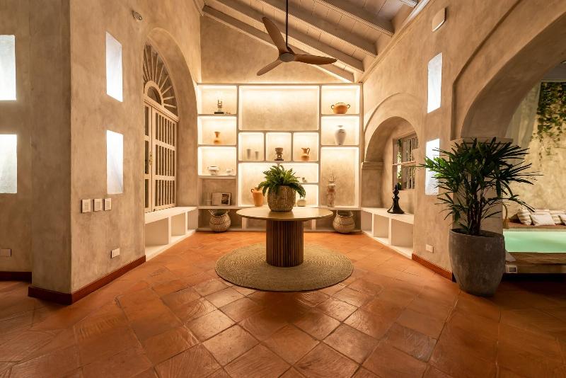 Moet Casa Heredia image