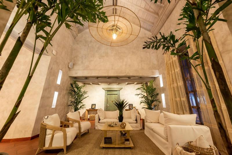 Moet Casa Heredia image