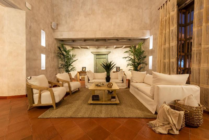 Moet Casa Heredia image