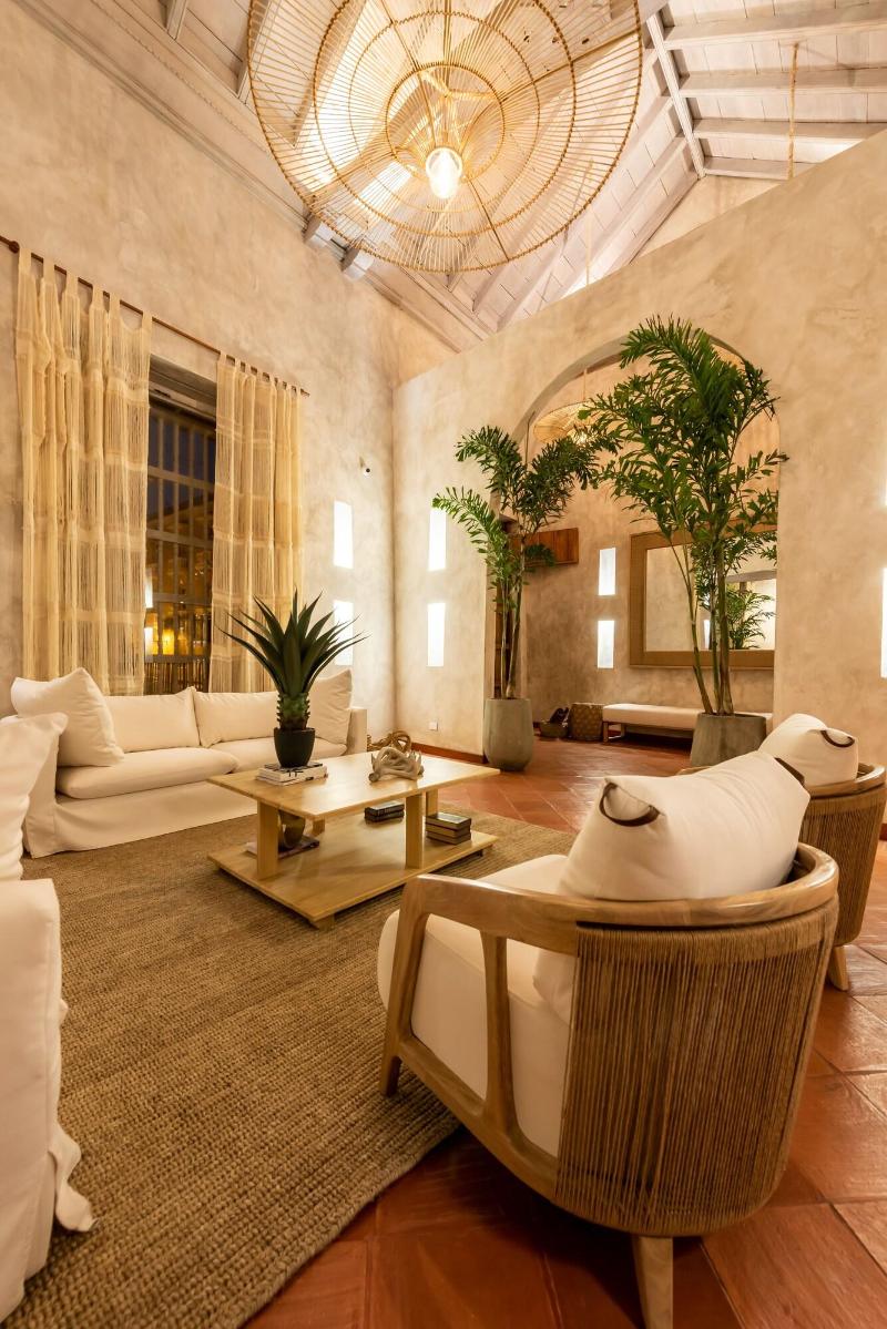 Moet Casa Heredia image