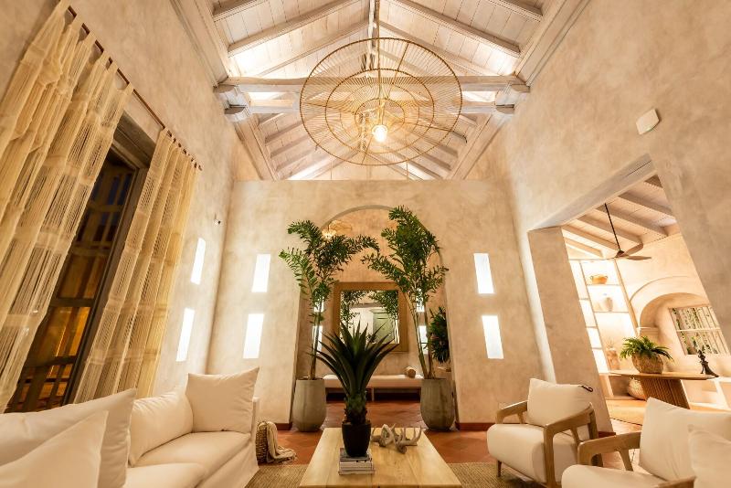 Moet Casa Heredia image