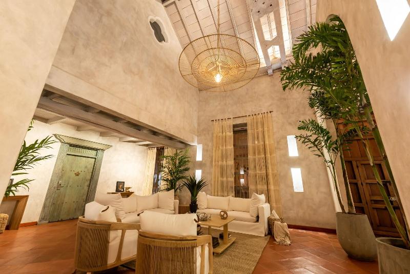 Moet Casa Heredia image