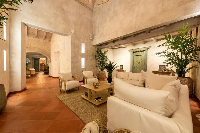 Moet Casa Heredia image