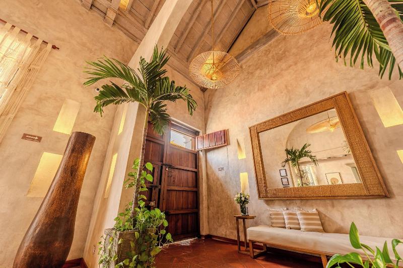 Moet Casa Heredia image
