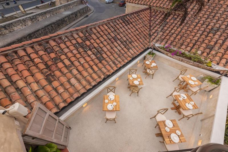 Moet Casa Heredia image