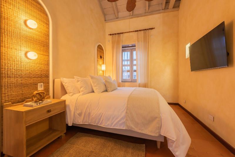 Moet Casa Heredia image