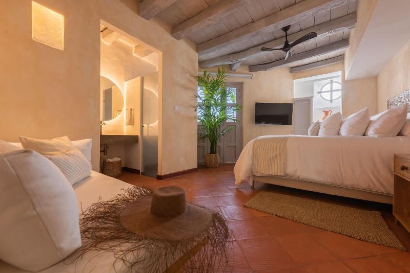 Moet Casa Heredia image