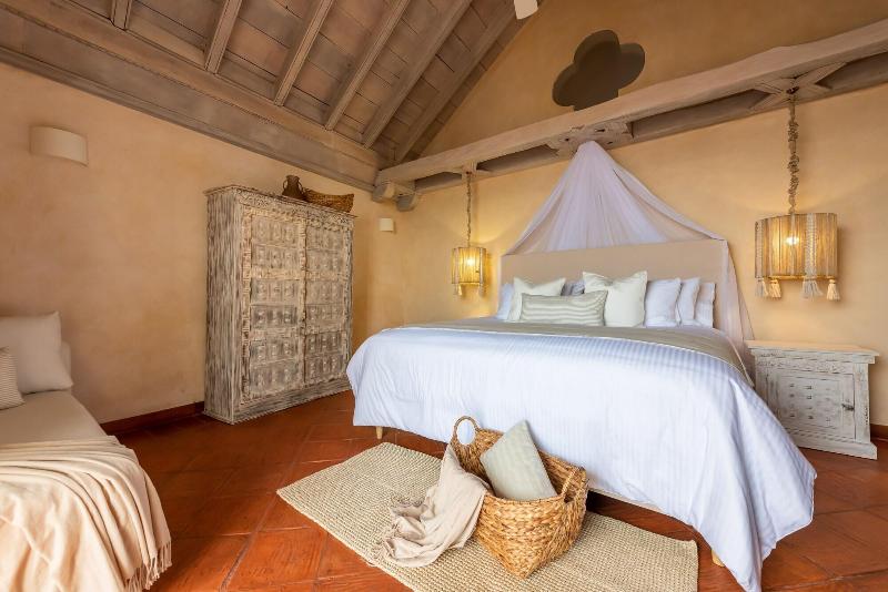Moet Casa Heredia image